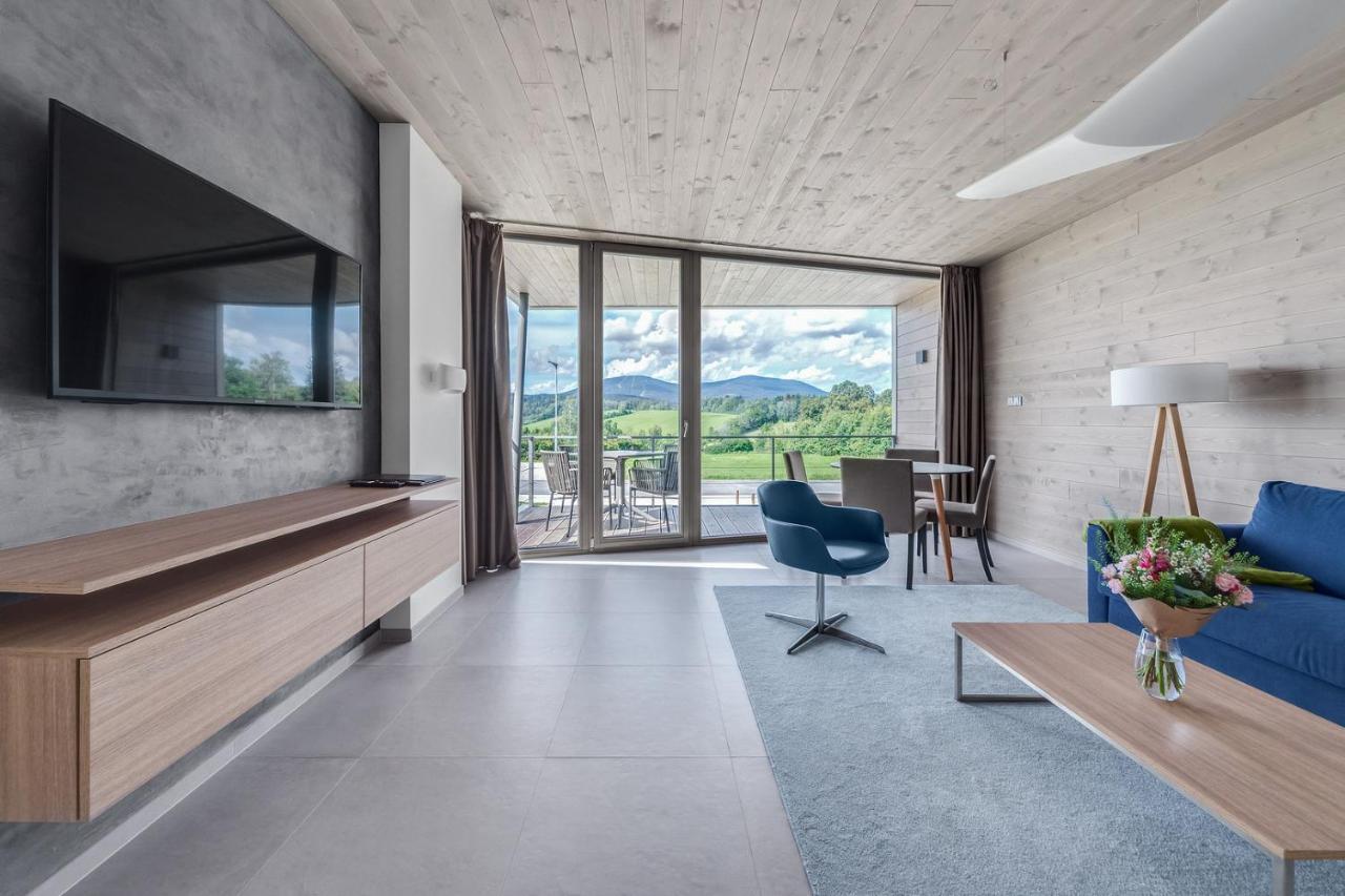 Apartmany Hradecek Mladé Buky Exterior photo